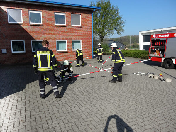 Truppmannausbildung Teil 2 in Syke – Bild 10