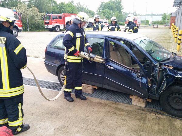 Technische Hilfeleistung mit der Ortsfeuerwehr Barrien – Bild 1