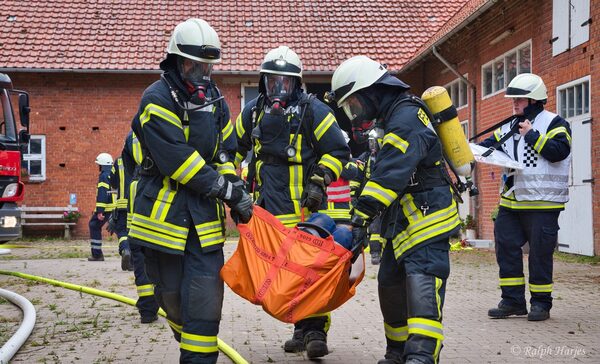 Brandschutzübung der Ortsfeuerwehren Henstedt und Syke – Bild 2